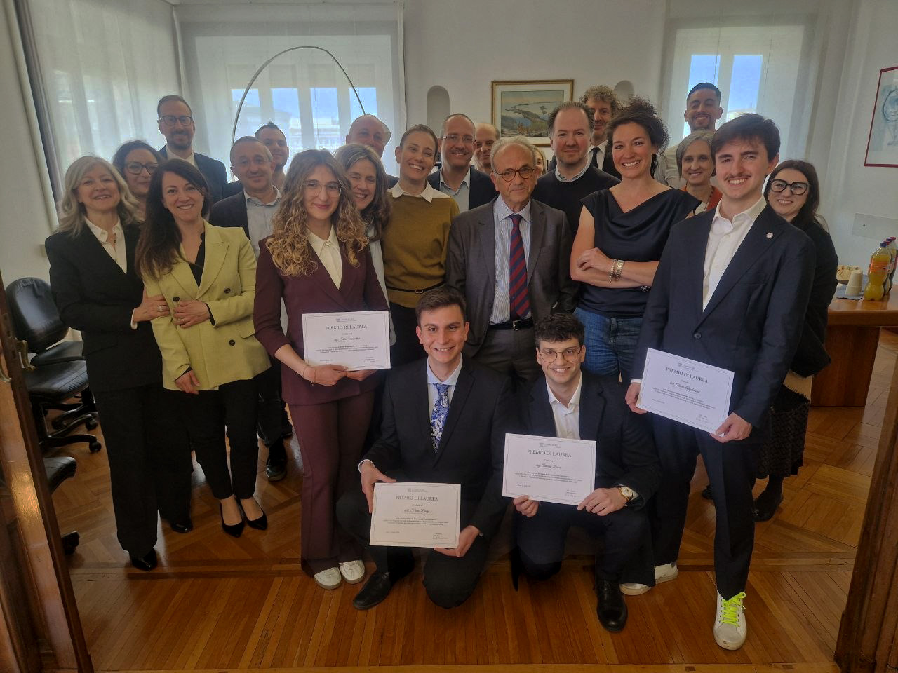 Foto di gruppo - Premi di laurea Assaeroporti